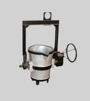 Lip Pouring Ladles